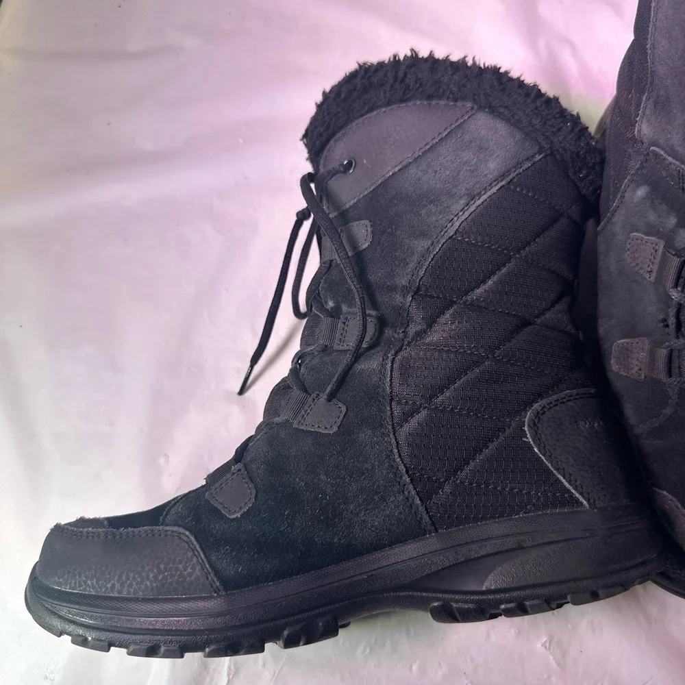 Columbia Women's Black and Gray Winter Boots